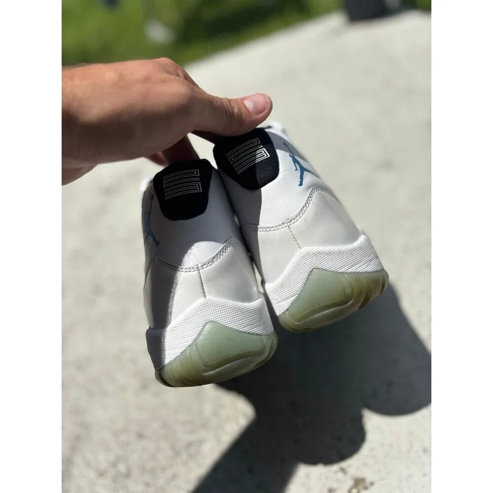 Air Jordan 11 Retro WhiteAir Jordan 11 Retro White Columbia Blue Men's Size 9